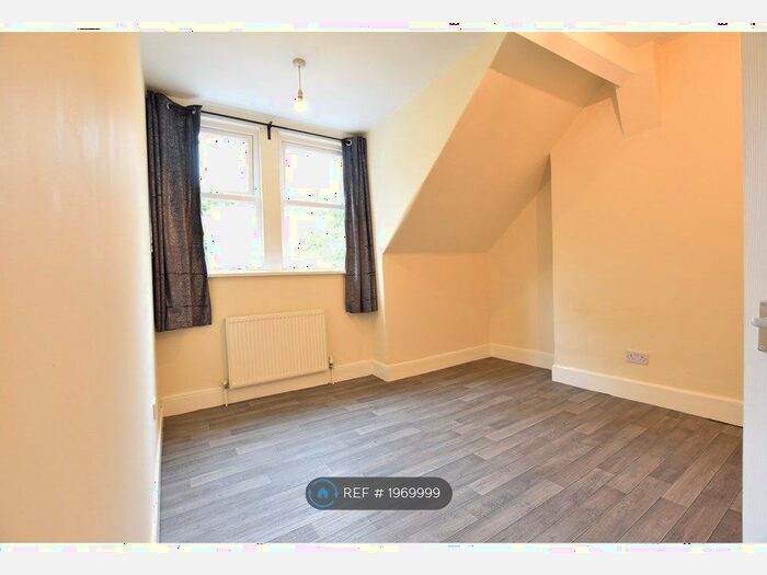 1 Bedroom Flat To Rent In Crescent Road, Luton, LU2