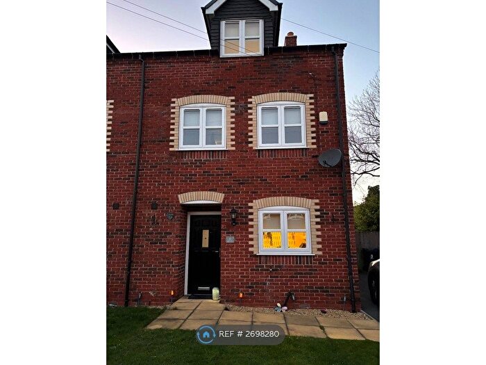 3 Bedroom Semi-detached House To Rent In Silk Court, Newcastle-Under-Lyme, ST5