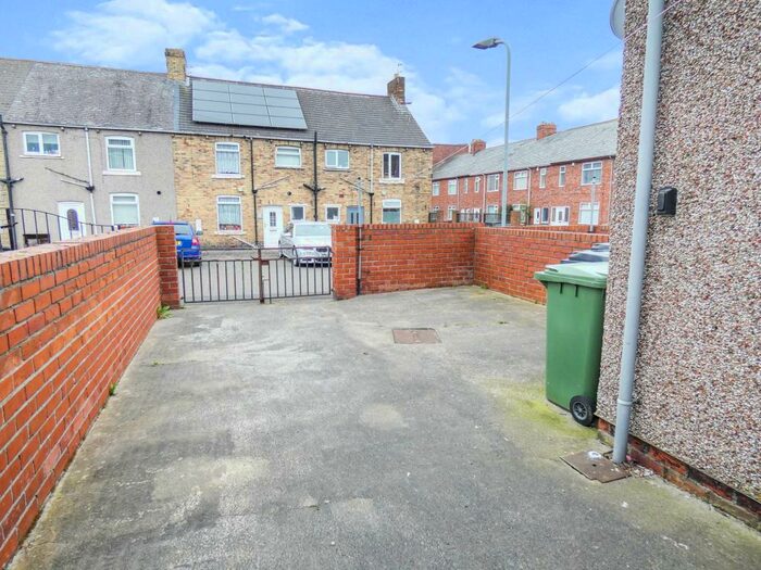2 Bedroom Ground Flat To Rent In Sycamore Street, Ashington