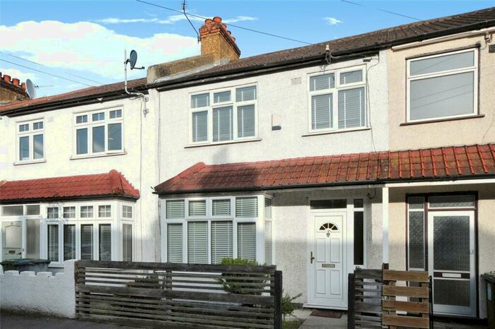 3 Bedroom Detached House To Rent In Malyons Road, London, SE13