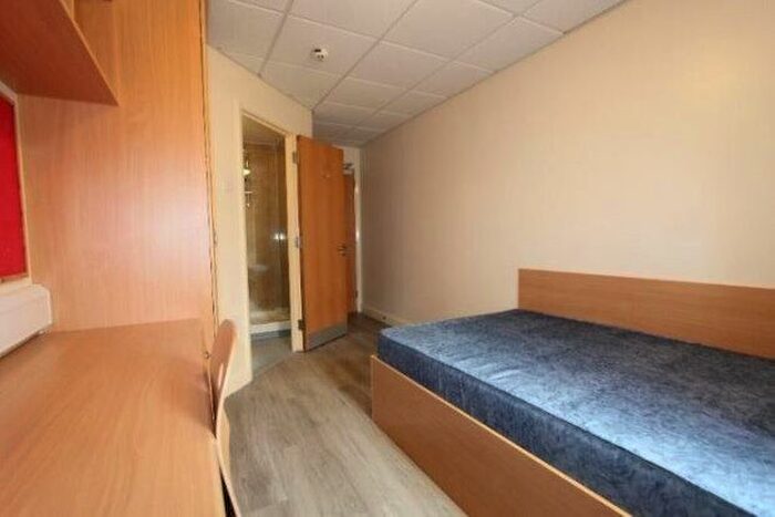6 Bedroom Flat To Rent In Union Court, Leamington Spa, CV31