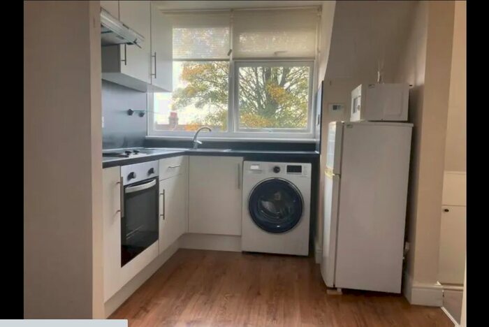 1 Bedroom Flat To Rent In Whippendell Road, Watford, Hertfordshire, WD18