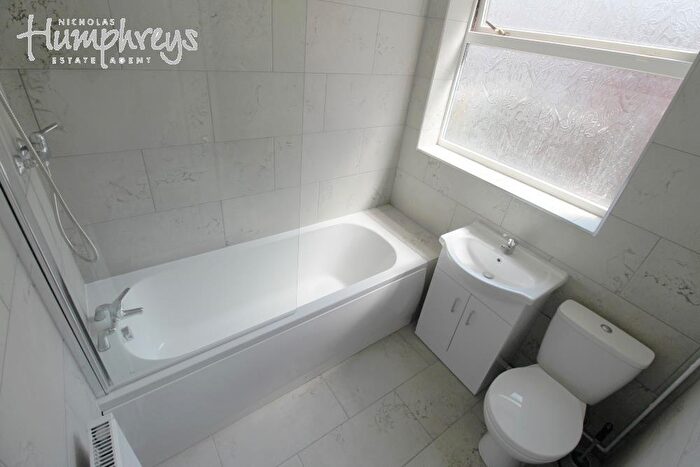 3 Bedroom Property For Sale In Edward Road, Smethwick, B67