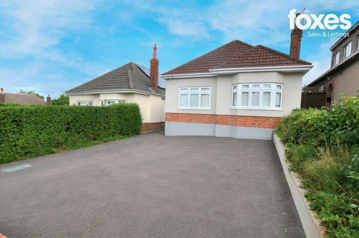 3 Bedroom Bungalow To Rent In Palfrey Road, Bournemouth, Dorset, BH10