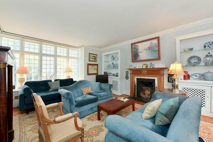 2 Bedroom Property To Rent In Thurloe Place Mews, South Kensington, SW7