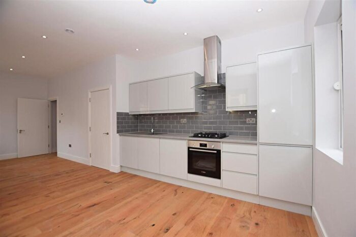 2 Bedroom Flat To Rent In Newfoundland Circus, Bristol, BS2