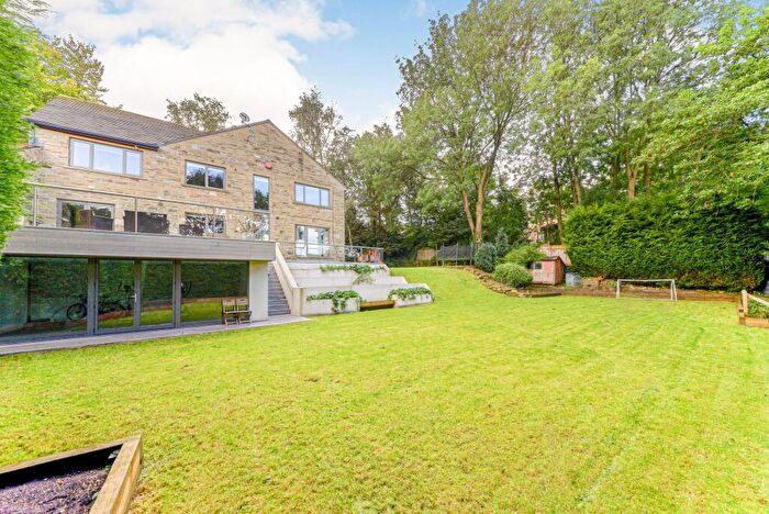 6 Bedroom Detached House For Sale In Beechfield Road, Huddersfield, HD2