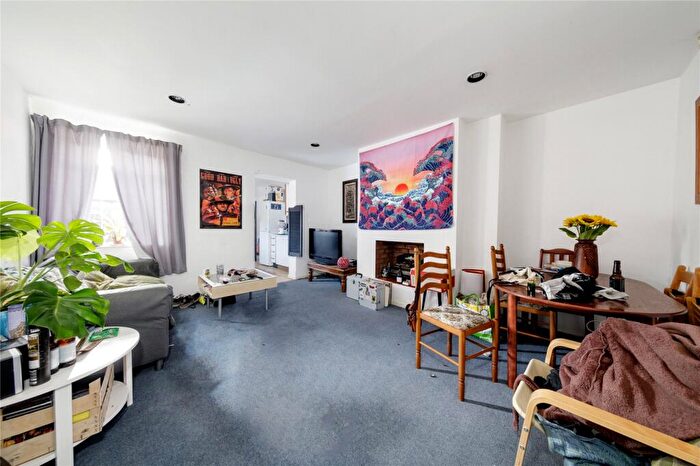 2 Bedroom Apartment To Rent In Hazelwood Avenue, Jesmond, Newcastle Upon Tyne, NE2