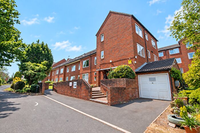 1 Bedroom Flat For Sale In Homewater House, Hulbert Road, Waterlooville, PO7