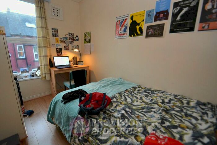 4 Bedroom Terraced House To Rent In Meadow View, Hyde Park, Leeds, LS6