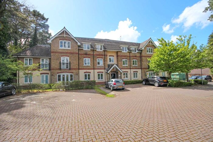2 Bedroom Apartment To Rent In Aston Grange, Bracknell, RG12