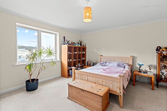 3 Bedroom Terraced House For Sale In West Quay, Newhaven, BN9