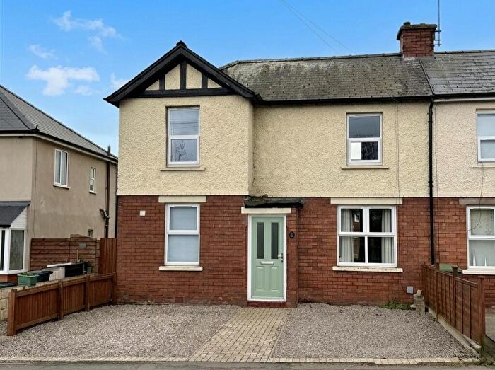 3 Bedroom End Of Terrace House For Sale In Grandstand Road, Hereford, HR4