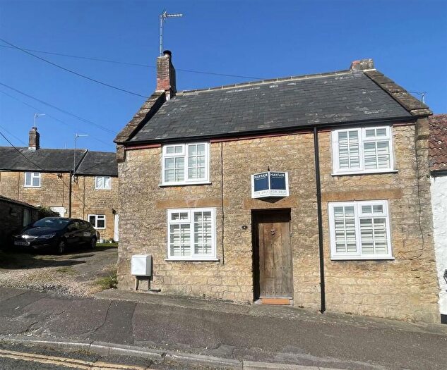 2 Bedroom Cottage For Sale In Middle Path, Crewkerne, TA18