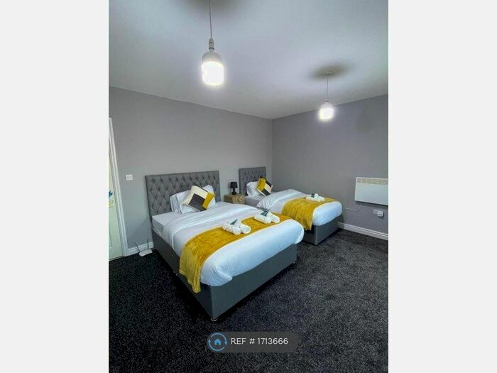 1 Bedroom Flat To Rent In Roundhay Road, Leeds, LS8