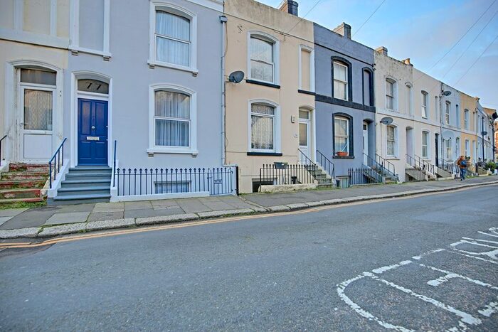1 Bedroom Flat To Rent In Stonefield Road, Hastings, TN34