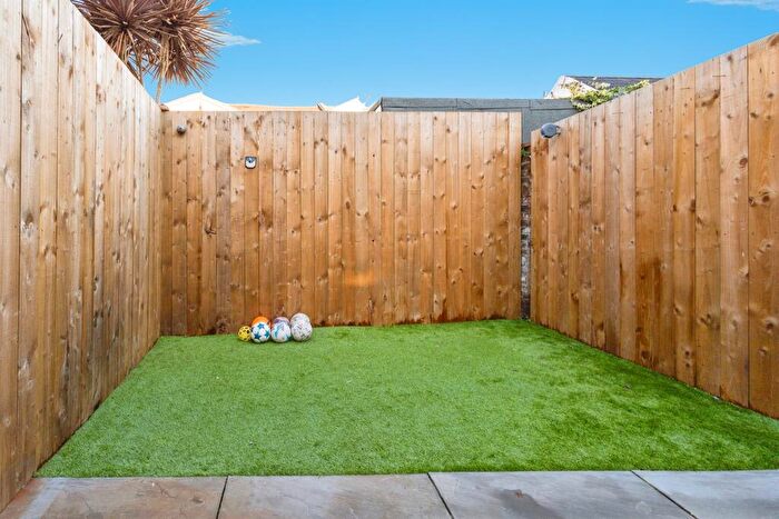 3 Bedroom Terraced House For Sale In Toronto Road, Portsmouth, PO2