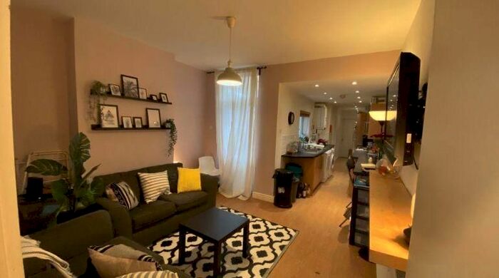 6 Bedroom Terraced House To Rent In Exeter Road, Selly Oak, Birmingham, B29