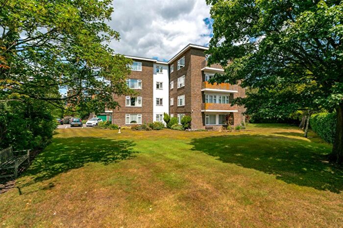 2 Bedroom Flat For Sale In Wordsworth Road, Worthing, West Sussex, BN11