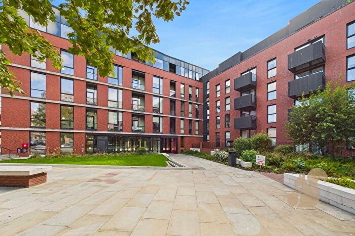 2 Bedroom Flat For Sale In Burgess Springs, Chelmsford, CM1