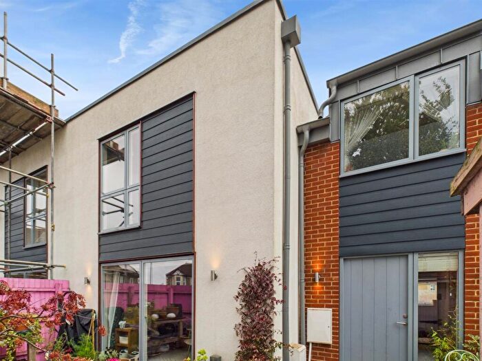 3 Bedroom Terraced House To Rent In Oak Close, Brislington, Bristol, BS4