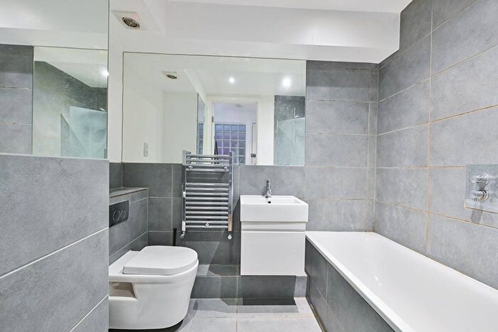 1 Bedroom Flat To Rent In Caledonian Road, Caledonian Road, London, N1