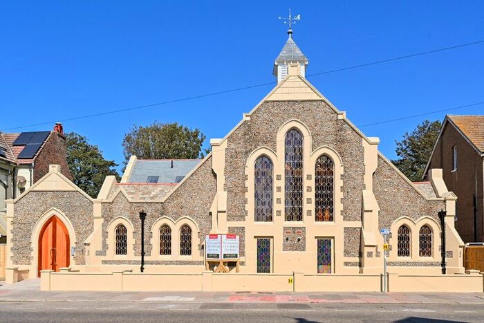 2 Bedroom Flat To Rent In Wickham Avenue, Bexhill-On-Sea TN39