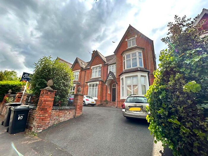 3 Bedroom Apartment To Rent In Oxford Road, Moseley, Birmingham, B13