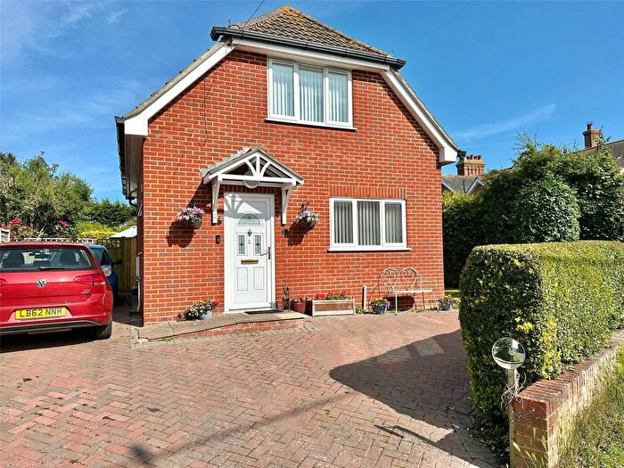 2 Bedroom Detached House For Sale In Carrington Lane, Milford On Sea, Lymington, SO41