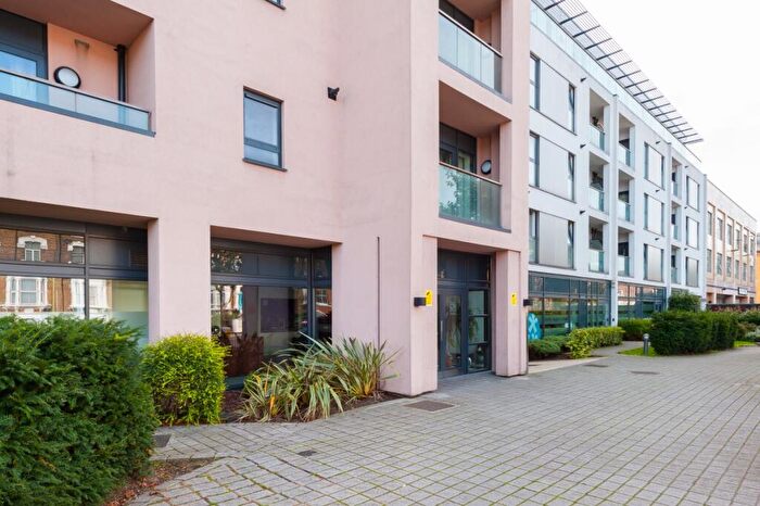 1 Bedroom Apartment To Rent In Drayton Park London, N5