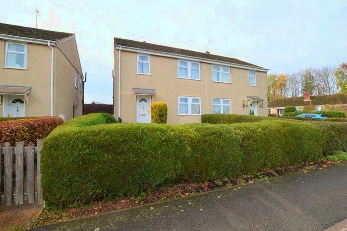 3 Bedroom Semi-Detached House To Rent In Completely Refurbished - Woolsthorpe By Colsterworth, NG33