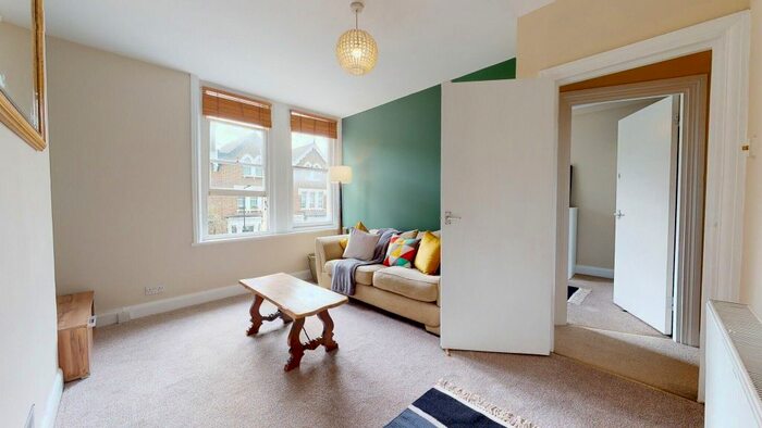 2 Bedroom Flat To Rent In Victoria Road, London, NW6