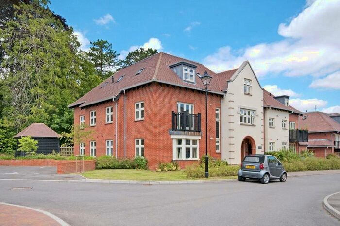 1 Bedroom Apartment To Rent In Highcroft Road, Winchester, SO22