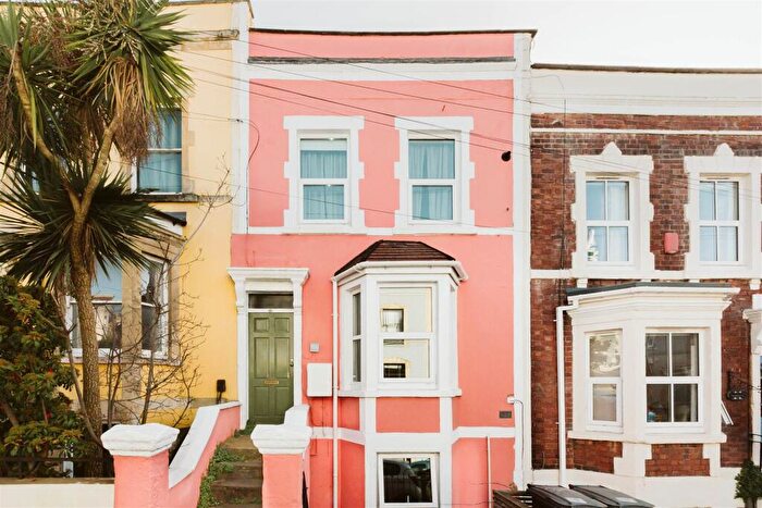 1 Bedroom Flat For Sale In Stevens Crescent | Totterdown, BS3