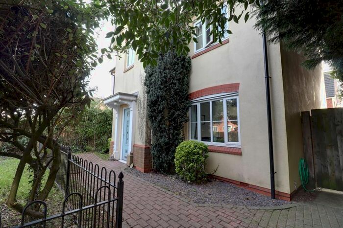 4 Bedroom Detached House For Sale In Swansmoor Drive, Hixon, Stafford, ST18