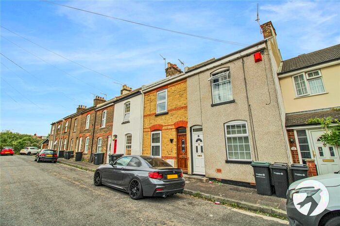 3 Bedroom Terraced House To Rent In Five Ash Road, Gravesend, Kent, DA11
