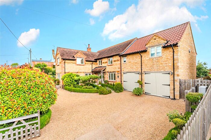 4 Bedroom Detached House For Sale In St. Andrews Lane, Titchmarsh, Kettering, Northamptonshire, NN14