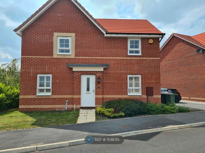 4 Bedroom Detached House To Rent In Drawbridge Avenue, Pontefract, WF8