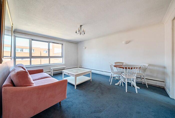 2 Bedroom Flat For Sale In Homefield Park, Sutton, SM1