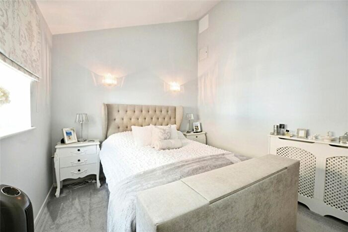1 Bedroom Flat For Sale In North Block, Romford, Essex, RM2