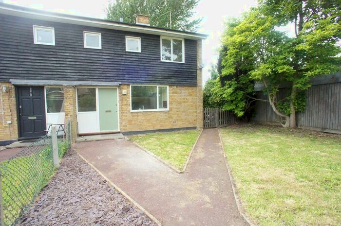 3 Bedroom House To Rent In Norton Close, Chingford, E4