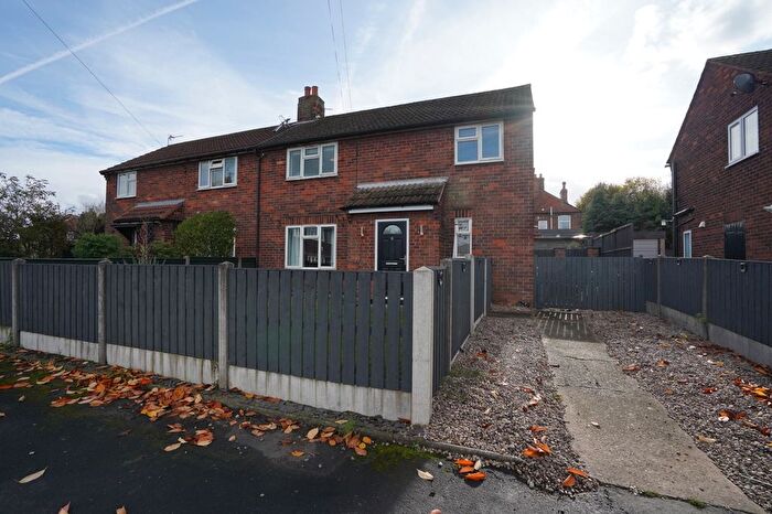 3 Bedroom Semi-Detached House For Sale In Manor Garth, Kellington, Goole, DN14