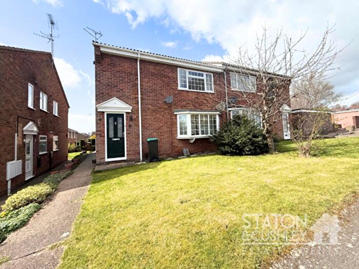 2 Bedroom Flat For Sale In Seaforth Square, Mansfield, NG19
