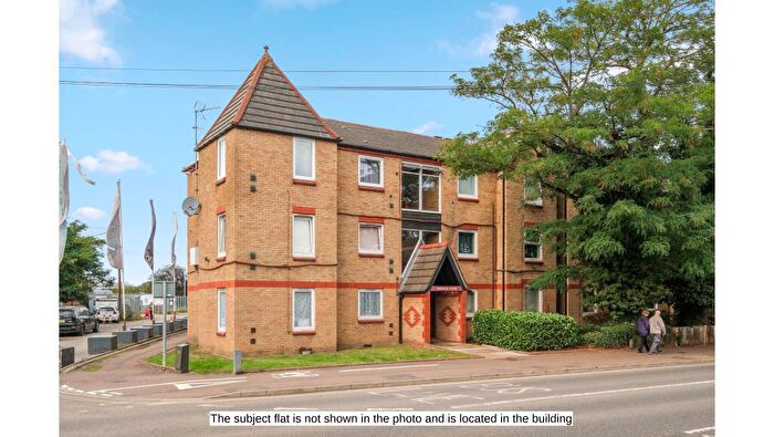 1 Bedroom Flat For Sale In Osborne Court, Ampthill Road, Bedford, Bedfordshire, MK42