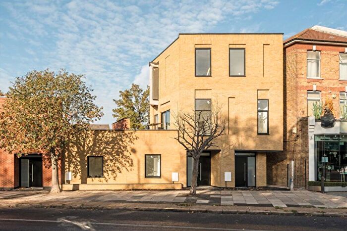 1 Bedroom Flat For Sale In Ackroyd Road, Honor Oak, SE23