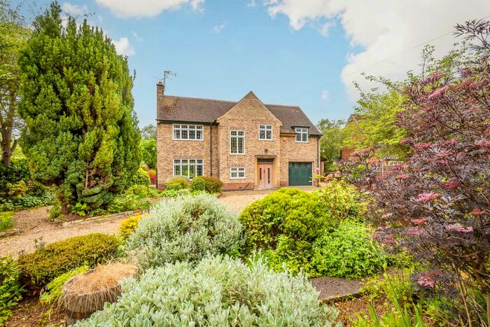 4 Bedroom Detached House For Sale In Westmead, Ordsall Road, Retford, Nottinghamshire, DN22