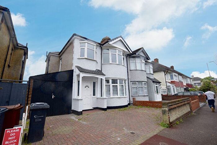 4 Bedroom Semi-Detached House To Rent In East Road, Chadwell Heath, RM6