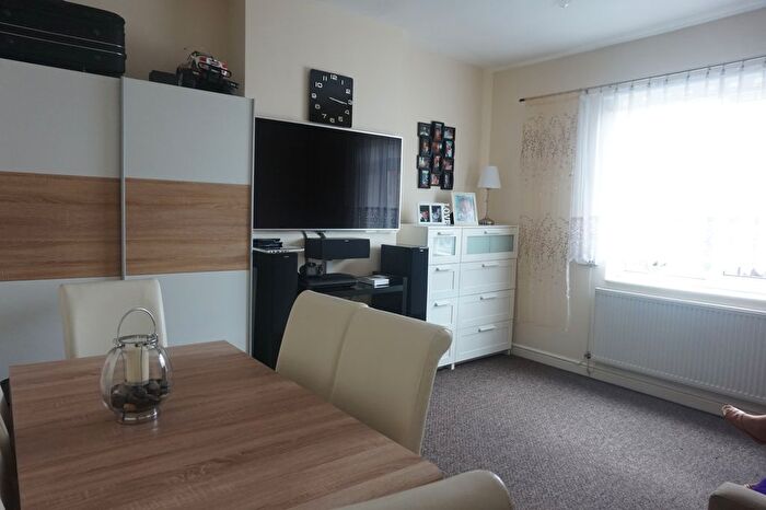 1 Bedroom Flat To Rent In High St, Smethwick, B66