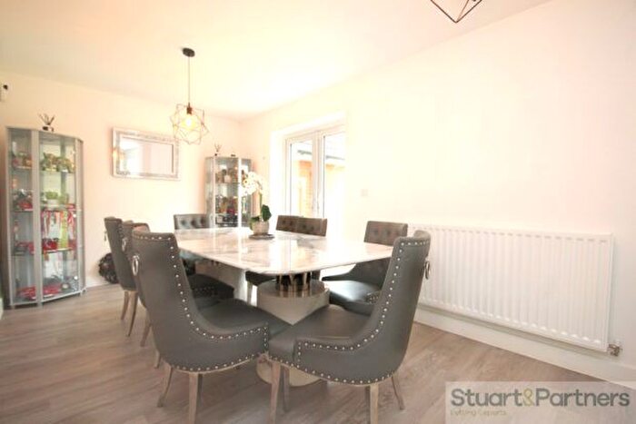 5 Bedroom Detached House To Rent In Nuthatch Lane, Sayers Common, BN6
