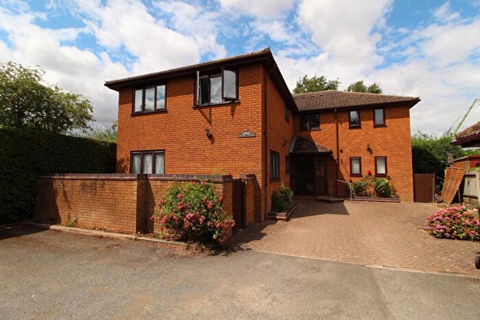 1 Bedroom Apartment To Rent In Shire Court, Adeyfield Road, Hemel Hempstead, Hertfordshire, HP2
